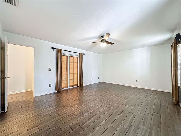 Image No.30-4 Bed Property for sale