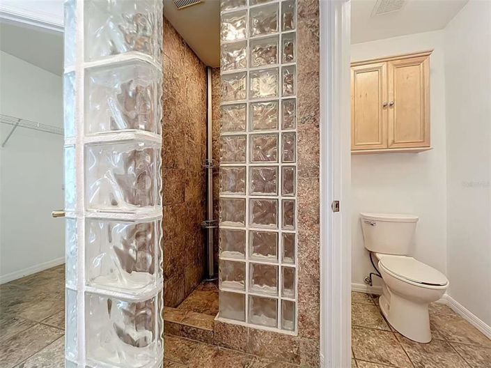 Image No.35-4 Bed Property for sale