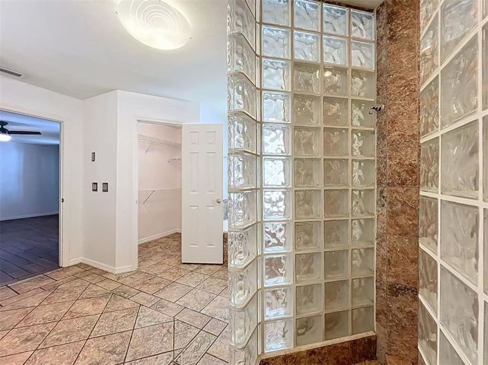 Image No.36-4 Bed Property for sale