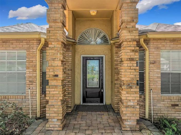 Image No.4-4 Bed Property for sale