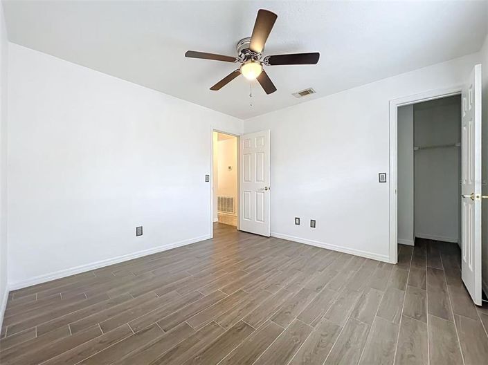 Image No.40-4 Bed Property for sale