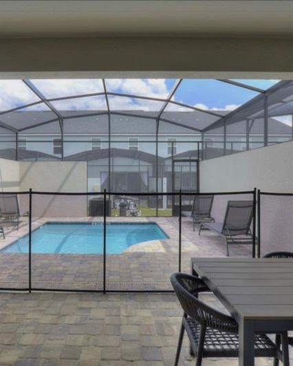 Image No.37-5 Bed Townhouse for sale