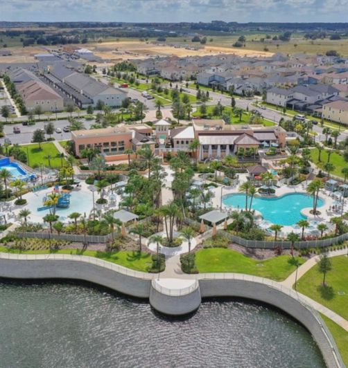 Image No.45-5 Bed Townhouse for sale