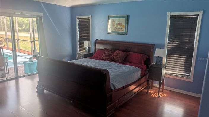 Image No.13-3 Bed Property for sale