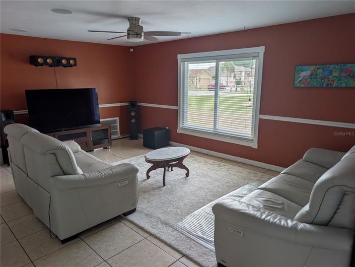 Image No.27-3 Bed Property for sale
