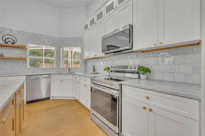 Image No.11-4 Bed Property for sale