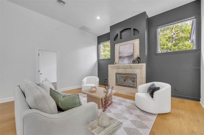 Image No.21-4 Bed Property for sale