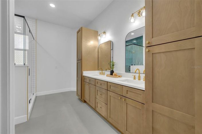 Image No.29-4 Bed Property for sale