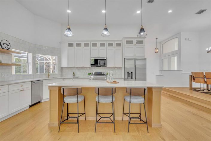 Image No.8-4 Bed Property for sale