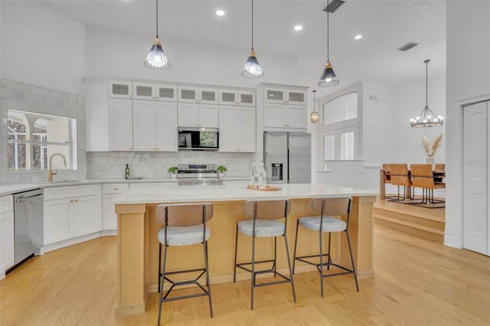 Image No.9-4 Bed Property for sale