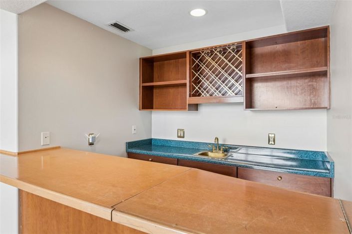 Image No.19-5 Bed Property for sale