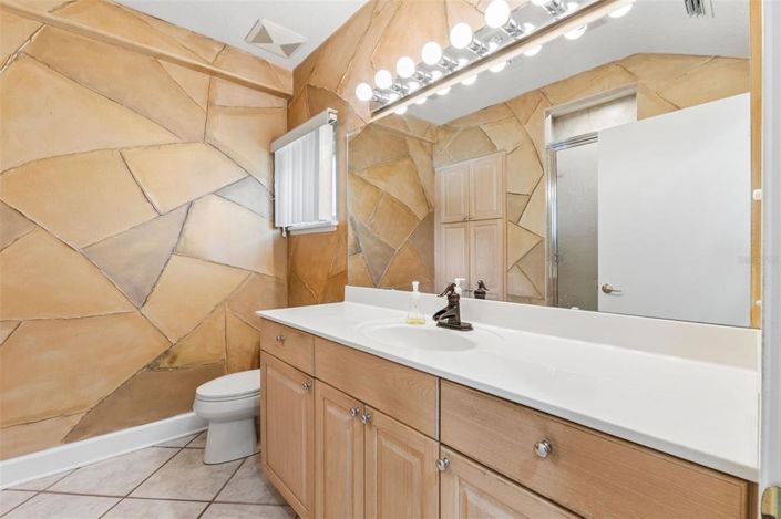 Image No.31-5 Bed Property for sale