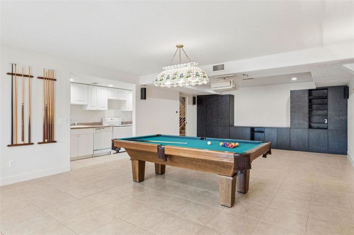 Image No.40-5 Bed Property for sale