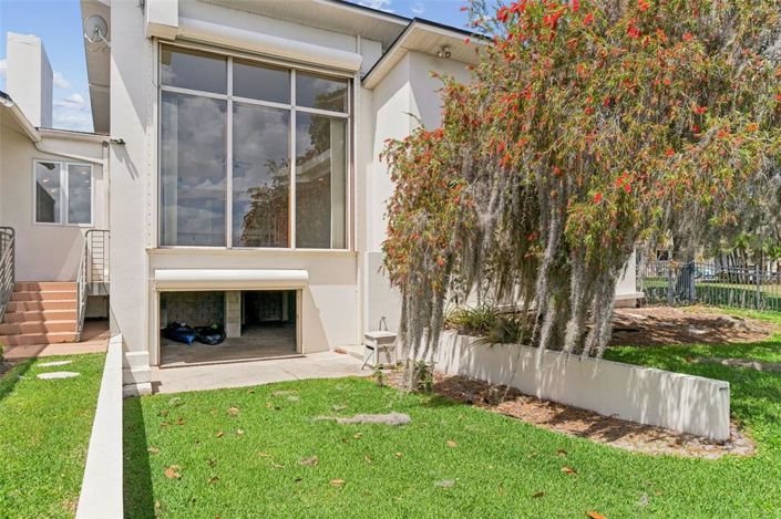 Image No.51-5 Bed Property for sale