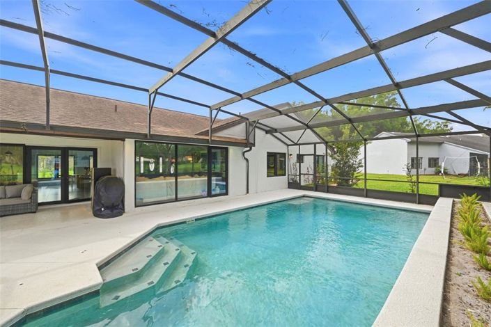 Image No.42-3 Bed Property for sale