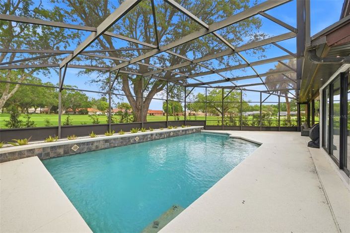 Image No.44-3 Bed Property for sale