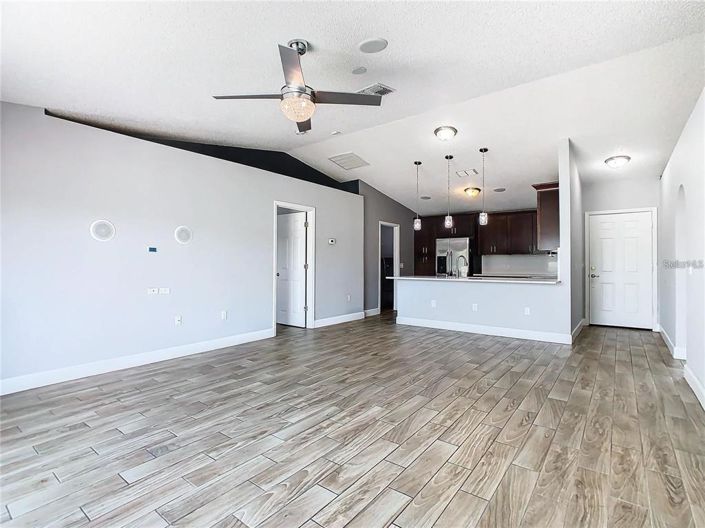 Image No.4-Propriété de 3 chambres à vendre à Kissimmee