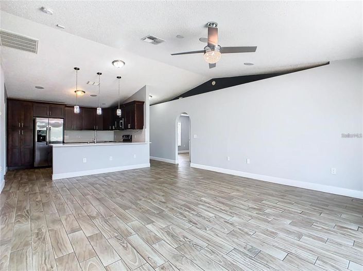 Image No.5-Propriété de 3 chambres à vendre à Kissimmee