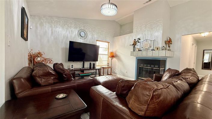 Image No.17-4 Bed Property for sale