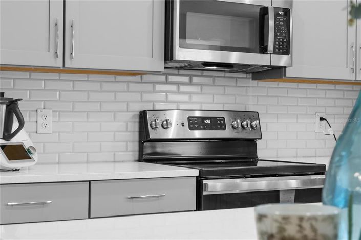 Image No.28-5 Bed Property for sale