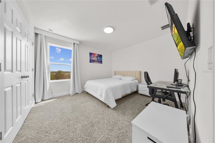 Image No.56-5 Bed Property for sale