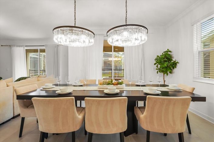 Image No.10-6 Bed Property for sale