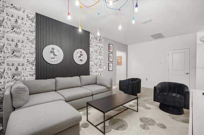 Image No.14-6 Bed Property for sale