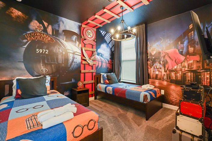 Image No.19-6 Bed Property for sale