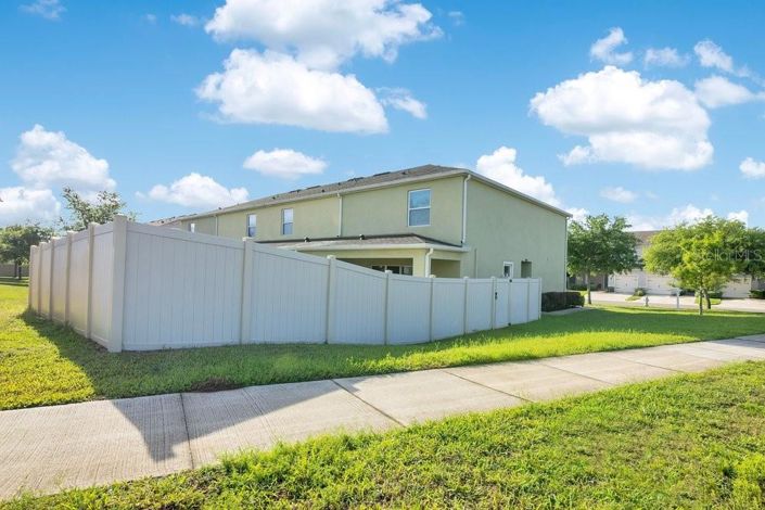 Image No.24-3 Bed Townhouse for sale