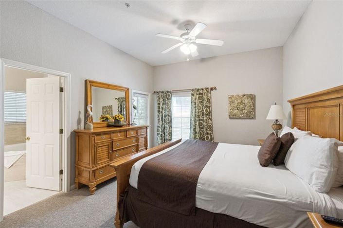 Image No.12-2 Bed Property for sale