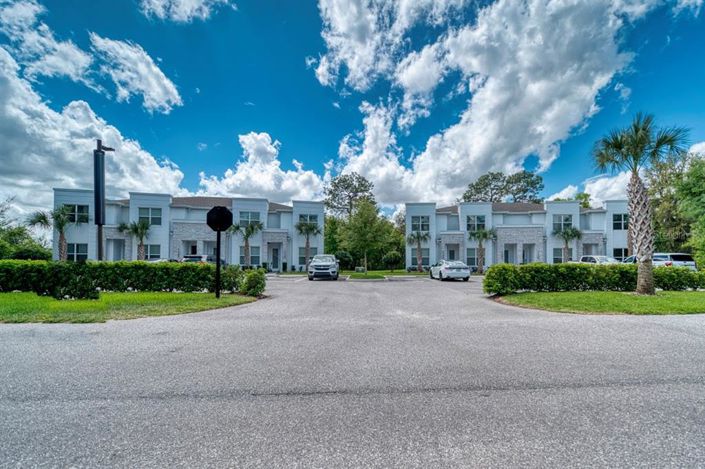 Image No.2-3 Bed Townhouse for sale