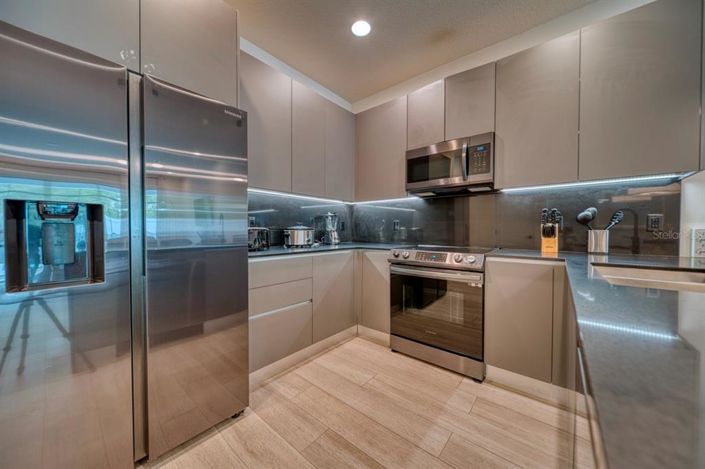 Image No.21-3 Bed Townhouse for sale