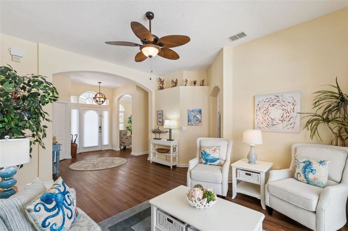 Image No.11-5 Bed Property for sale