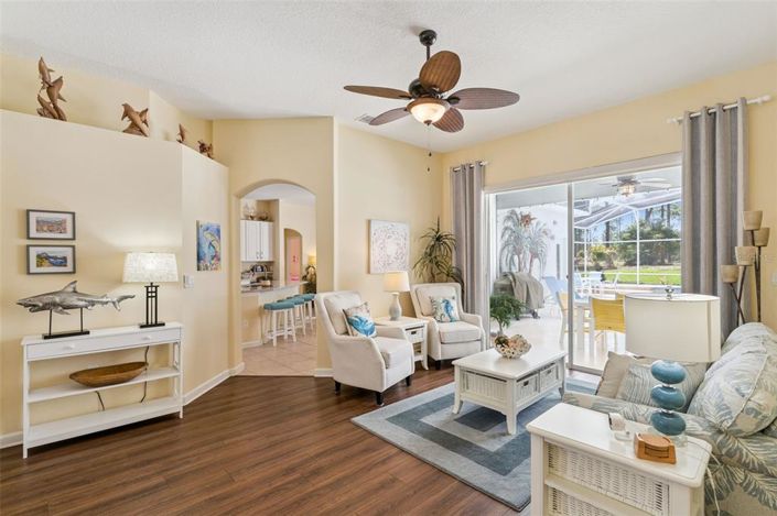 Image No.13-5 Bed Property for sale