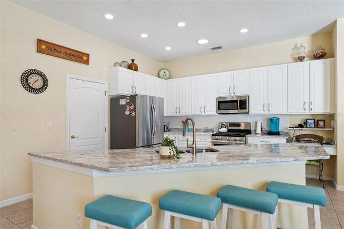 Image No.20-5 Bed Property for sale