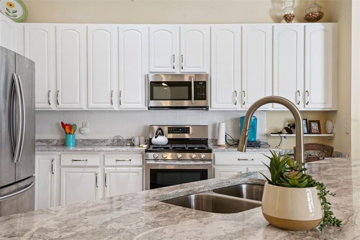 Image No.22-5 Bed Property for sale