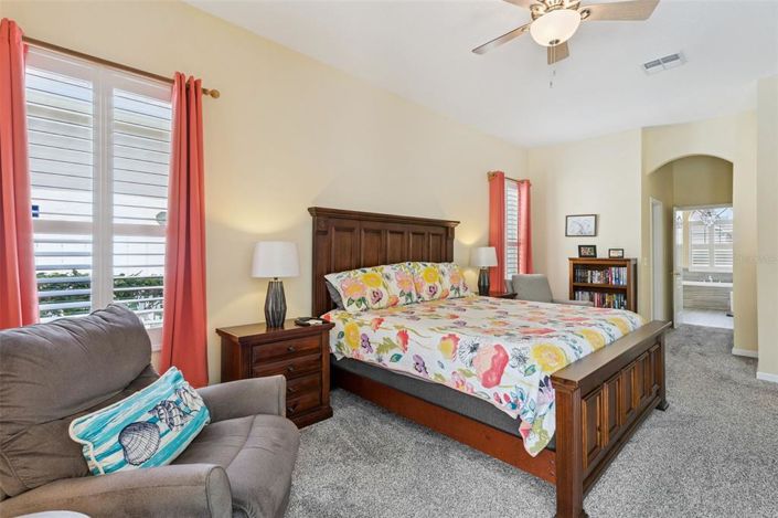 Image No.28-5 Bed Property for sale