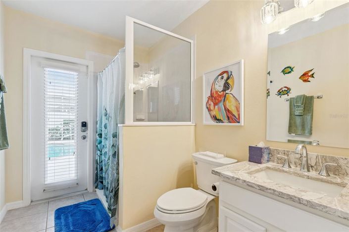 Image No.40-5 Bed Property for sale