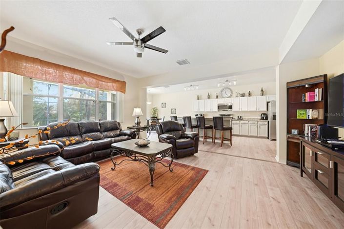 Image No.14-5 Bed Property for sale