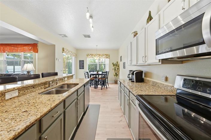 Image No.16-5 Bed Property for sale