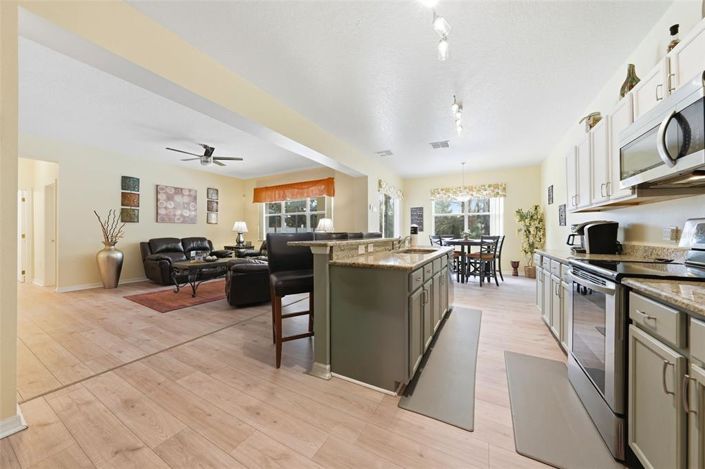 Image No.18-5 Bed Property for sale