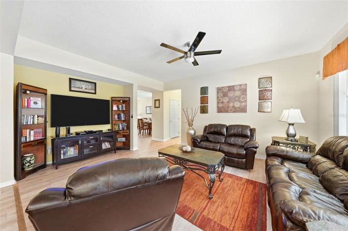 Image No.19-5 Bed Property for sale