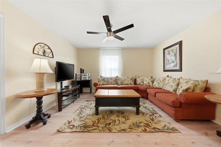 Image No.24-5 Bed Property for sale