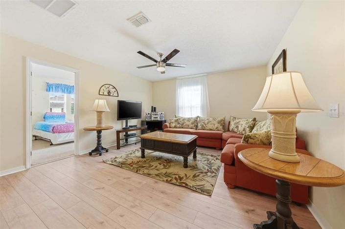 Image No.36-5 Bed Property for sale