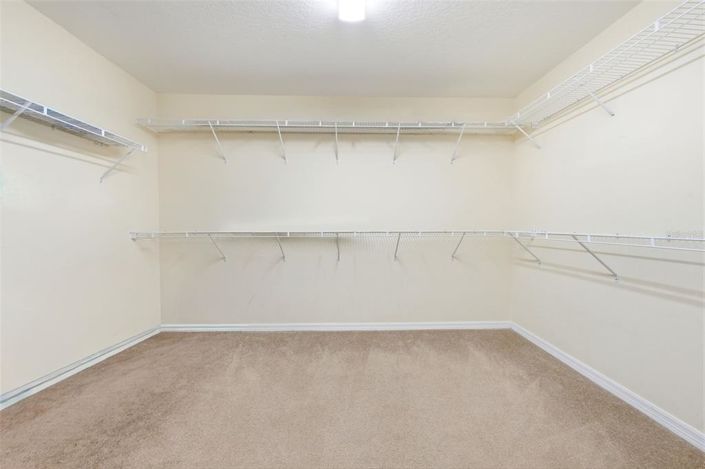 Image No.44-5 Bed Property for sale