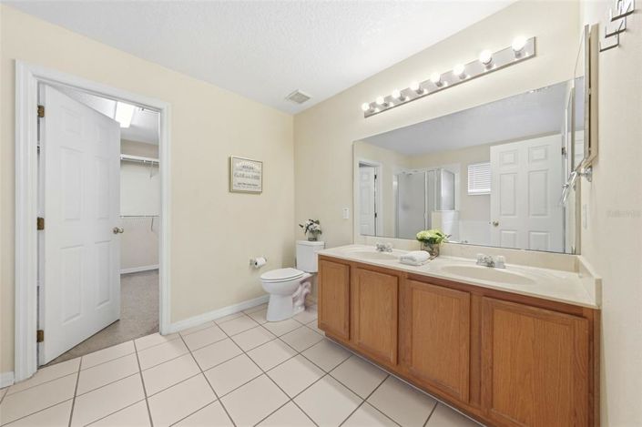 Image No.46-5 Bed Property for sale