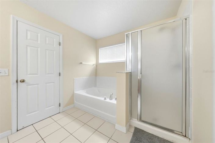 Image No.50-5 Bed Property for sale