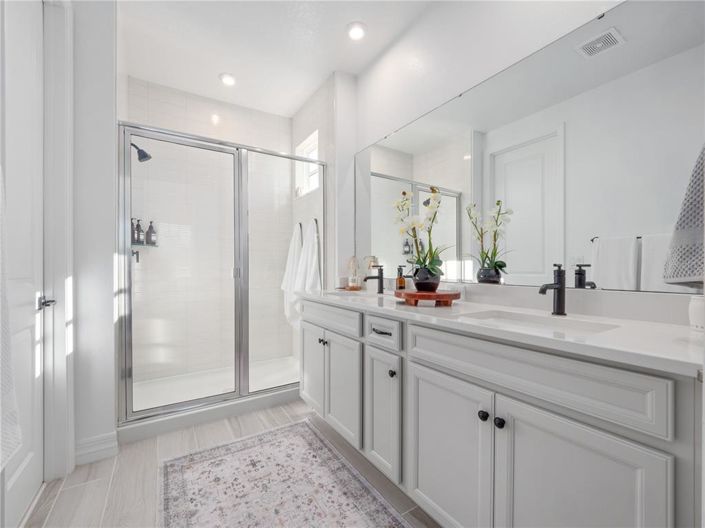 Image No.23-4 Bed Property for sale