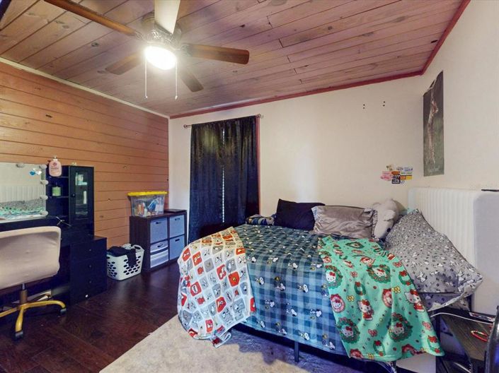 Image No.28-6 Bed Property for sale