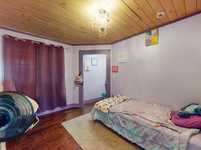 Image No.29-6 Bed Property for sale